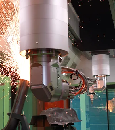  Mesin Pemotong Laser 3D Sumbu Stasiun Ganda